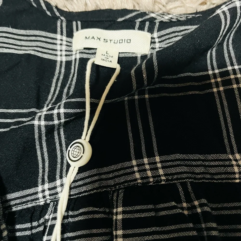 Plaid open wrap long sleeve Max Studio-  juniors large - Picture 2 of 4